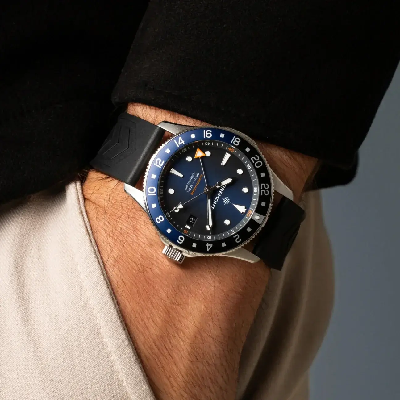 Bremont Supermarine 300M GMT, 'Glacier' Blue SM40-GMT-SS-BLBK-S - Image 3